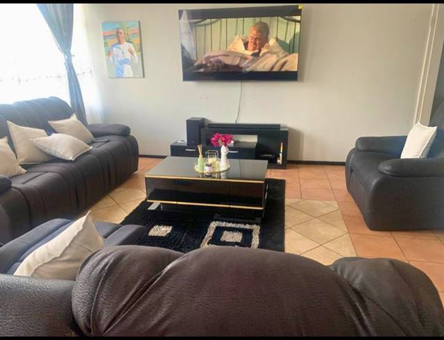 2 BEDROOM APARTMENT FOR SALE IN NIMRODPARK